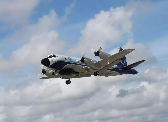 NOAA-Lockheed-WP-3D-Orion-N43RF-taking-off-from-Lakeland-Linder-International-Airport_Photo-by-Jonathan-Shannon.webp
